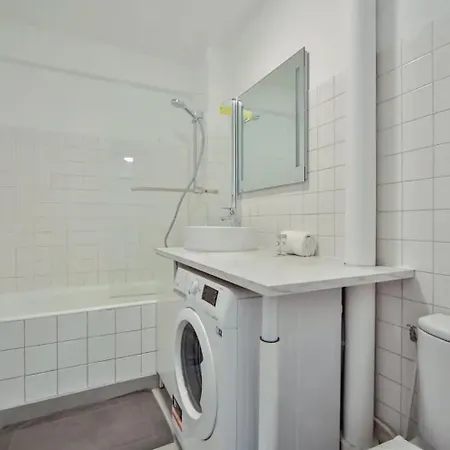 Le Reve Blanc -lumineux & Cosy- Independant Apartment